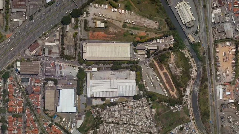 Vista aérea da antiga unidade de processamento de sílica em São Paulo/SP